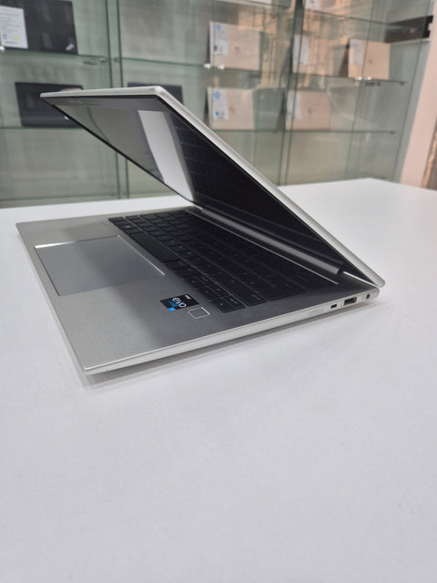 HP Elitebook 840 G9