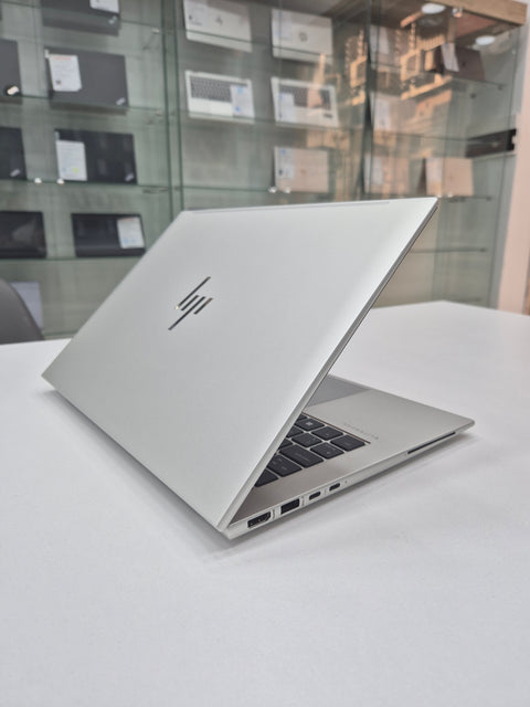 HP Elitebook 840 G9