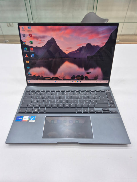 Asus zenbook UX5400E